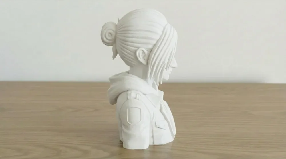 Busto de Annie Leonhart | Figura Ataque a los Titanes, vista 2