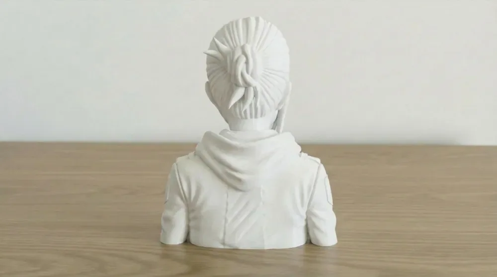 Busto de Annie Leonhart | Figura Ataque a los Titanes, vista 3