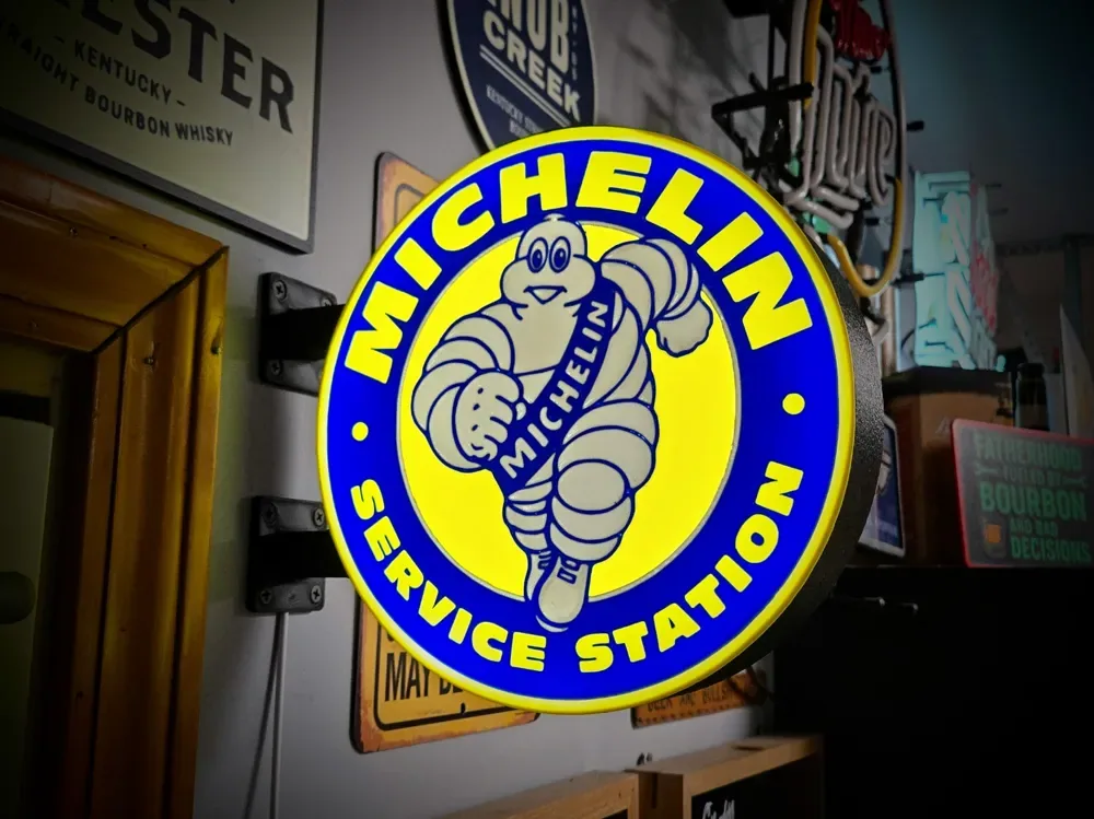 SERVICIO MICHELIN - Caja de luz de gasolinera de 2 caras, vista 1