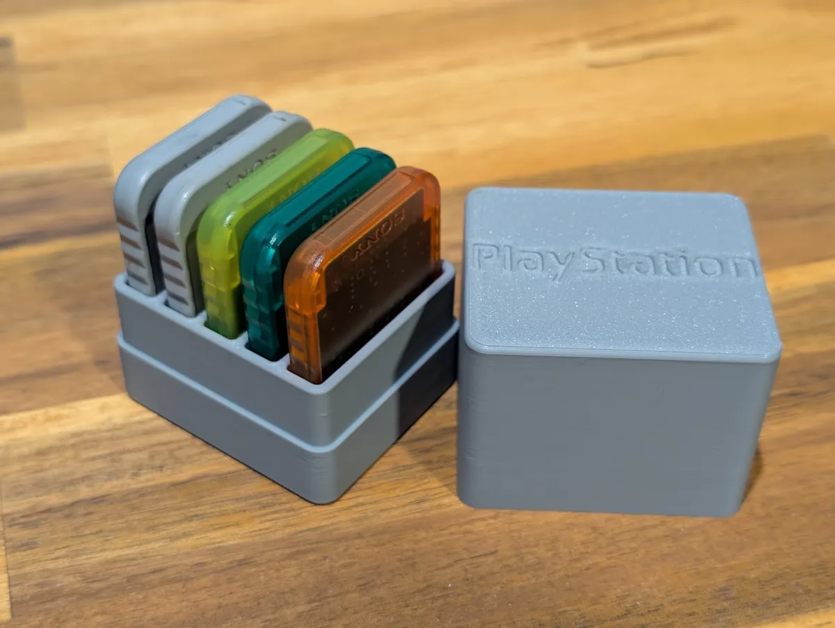 Contenedores de almacenamiento de tarjetas de memoria de PlayStation para impresión 3D, vista 2