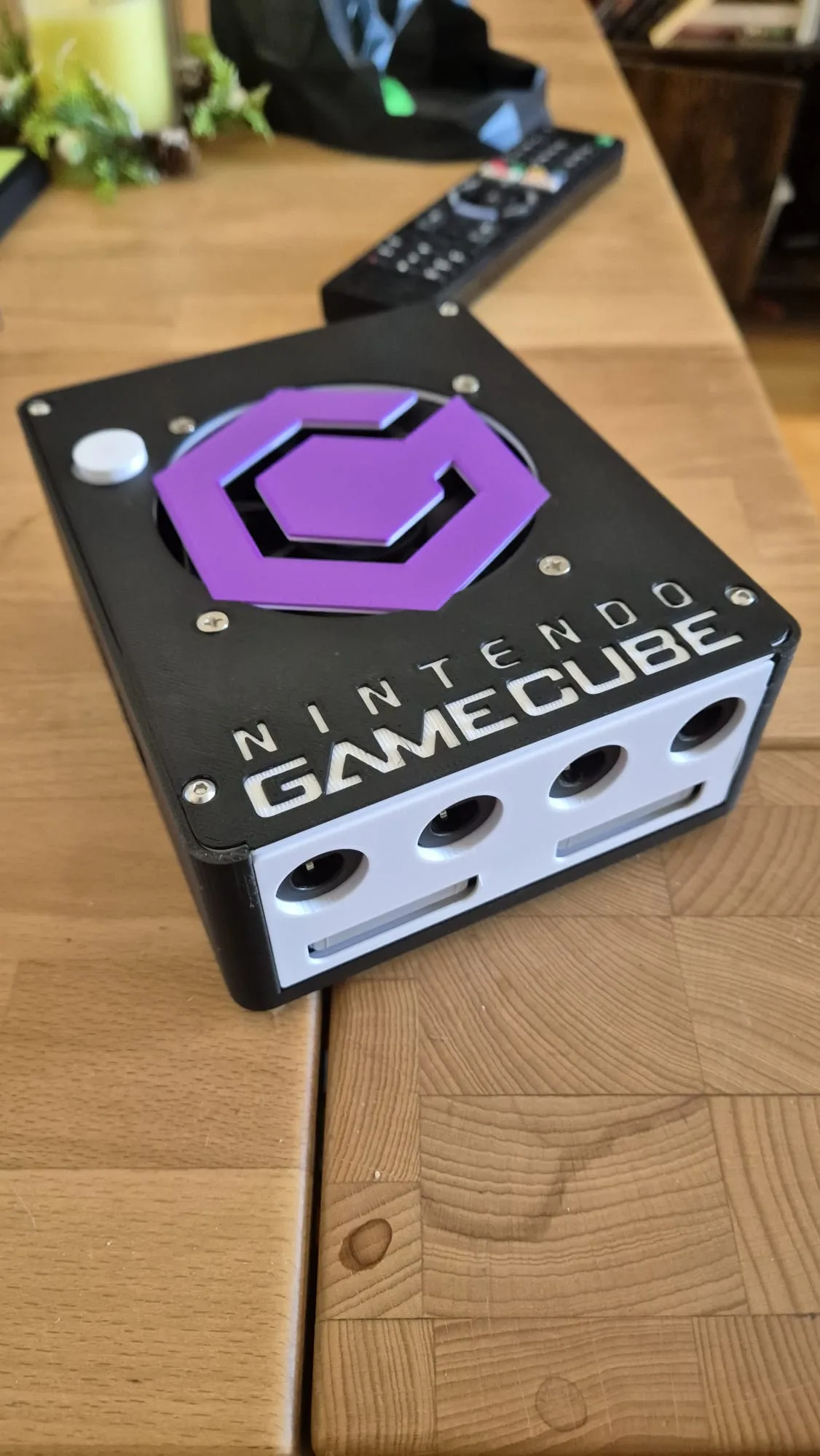 Tapa personalizada Gamecube mini para impresión 3D, vista 2