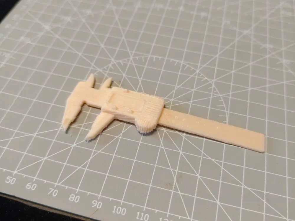 Caliper-juguete para juego de imitación impreso en el lugar, casa de muñecas para niños, modelo en miniatura estático, réplica realista de ornamento, vista 1
