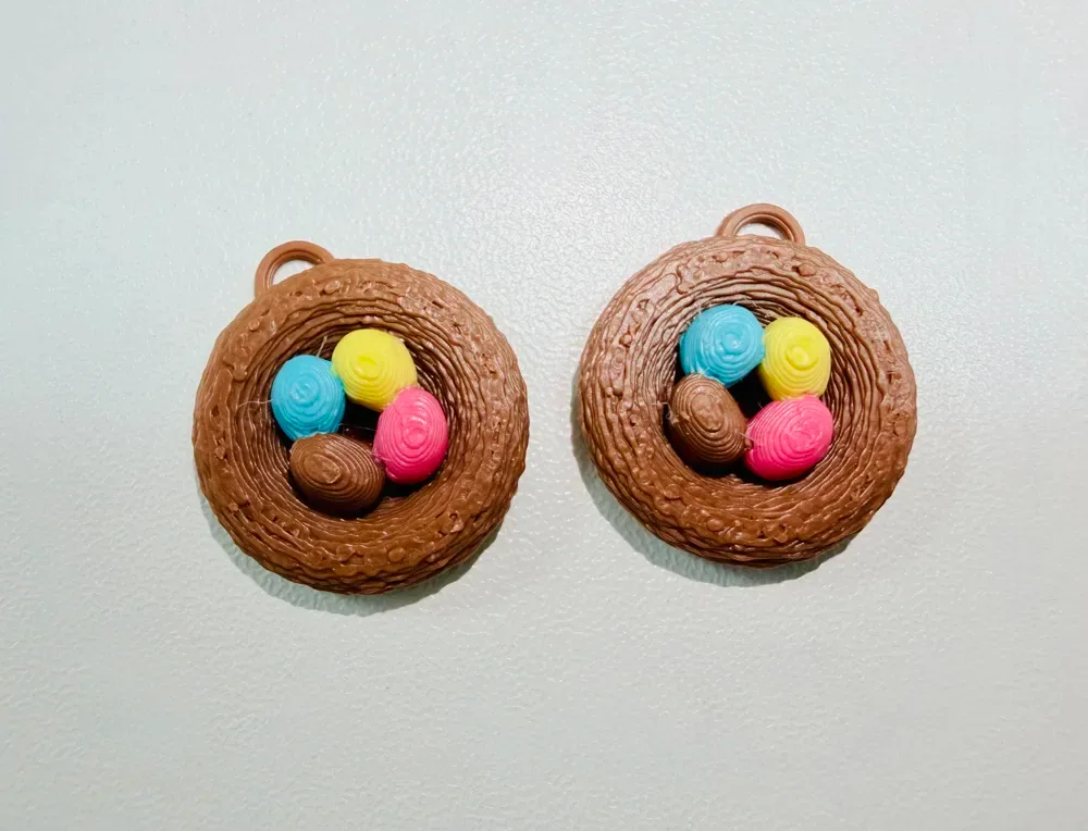 Pendientes Nido de Pascua de Primavera con Huevos de Colores, vista 3