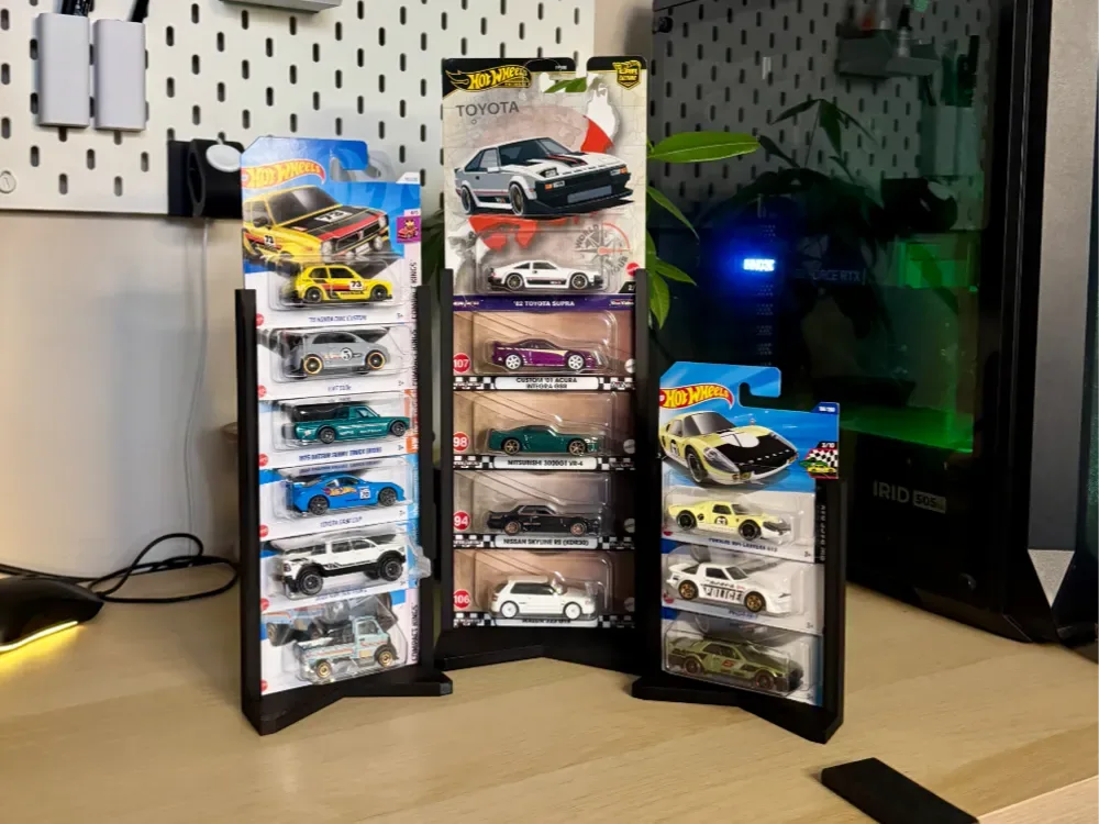 Soporte · Expositor – Diseño de una sola pieza para coches 1:64 para impresión 3D, vista 1