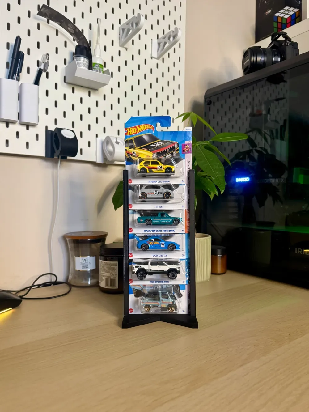 Soporte · Expositor – Diseño de una sola pieza para coches 1:64 para impresión 3D, vista 2