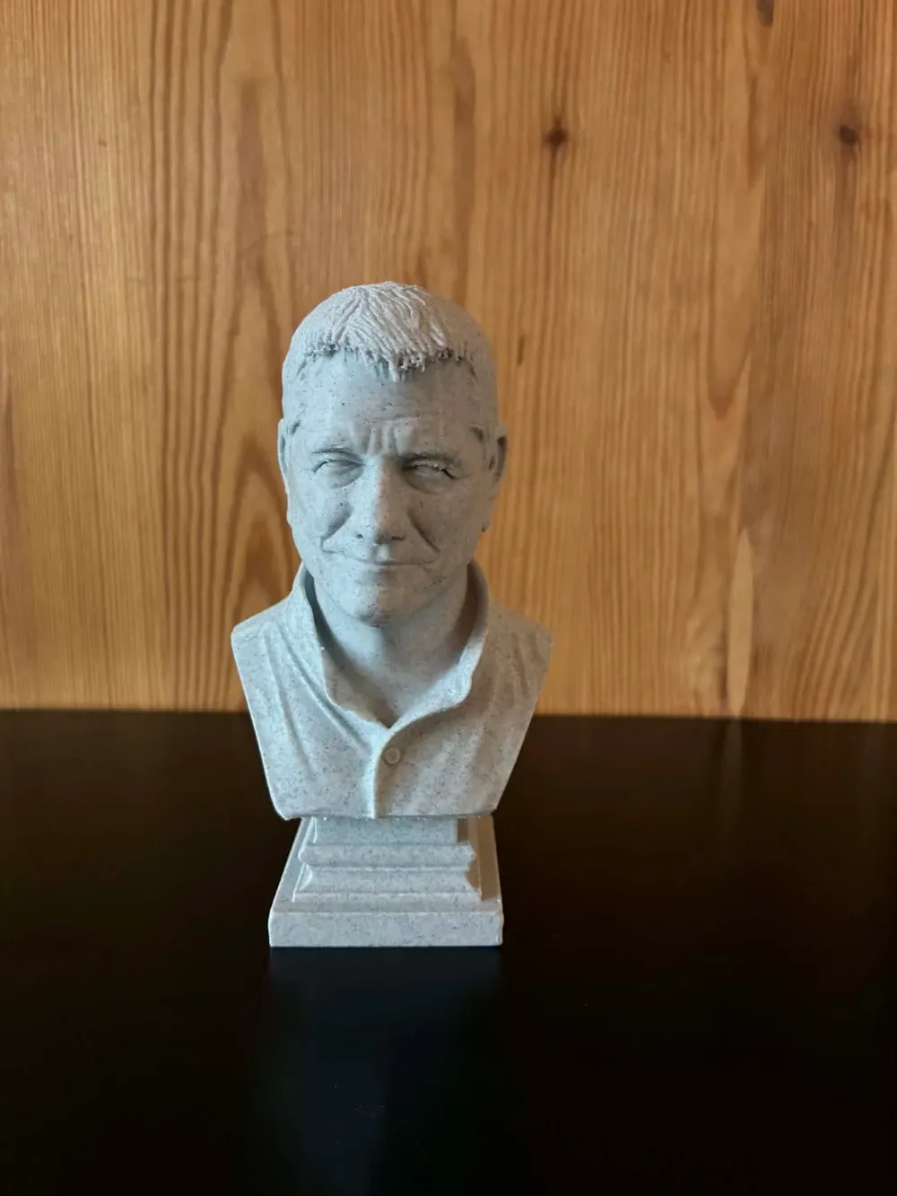 Jean-Marie Bigard — Busto, vista 2