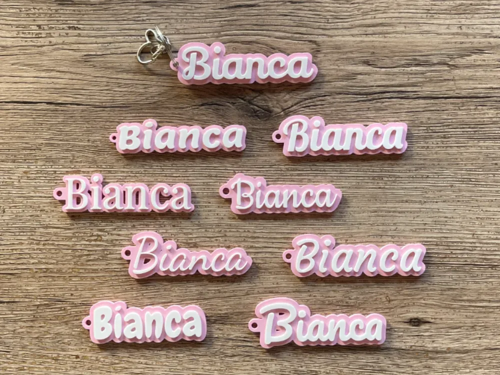 Llavero con nombre personalizable, vista 1