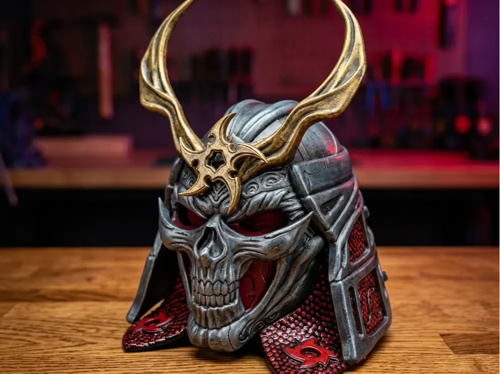 Casco Shao Kang inspirado en el usado por Penta, vista 1