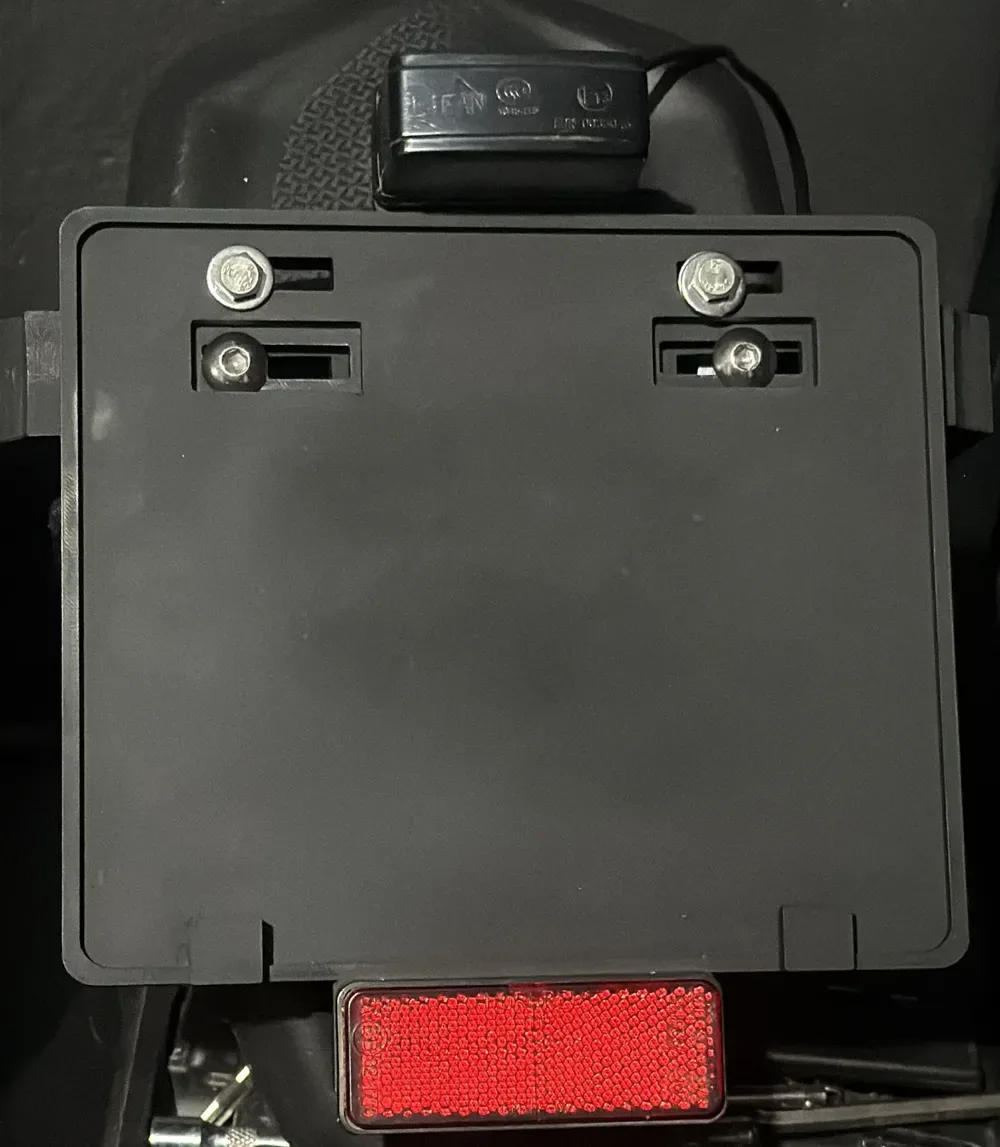 Soporte para matrícula de motocicleta (reforzado) para impresión 3D, vista 2