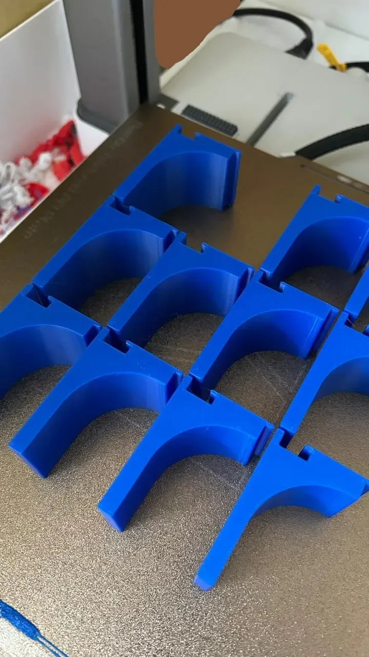 Soporte de Riel de Pared (Autos Escala 1 · 64) para impresión 3D, vista 2