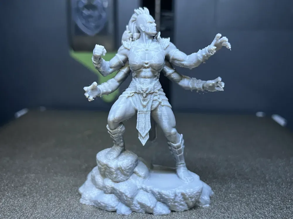 Sheeva - Diorama de la colección de figuras de Mortal Kombat, vista 1