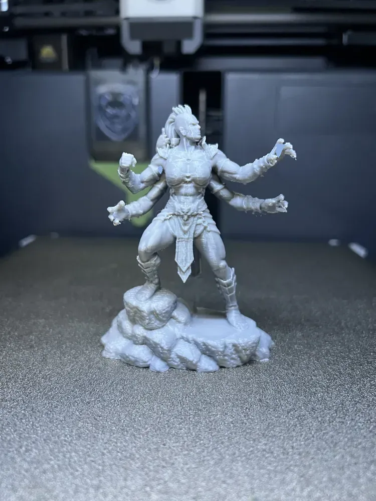 Sheeva - Diorama de la colección de figuras de Mortal Kombat, vista 2