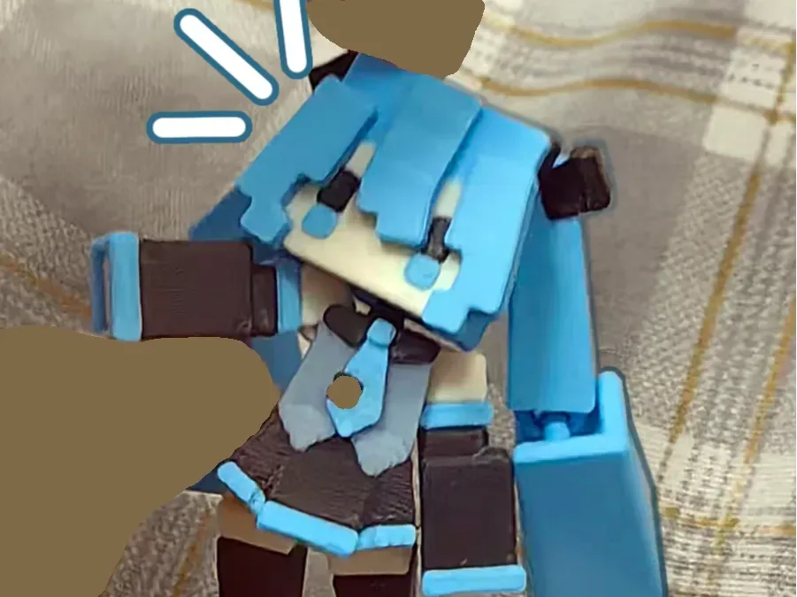 Muñeca articulada con bisagras Pixel Hatsune Miku, vista 1