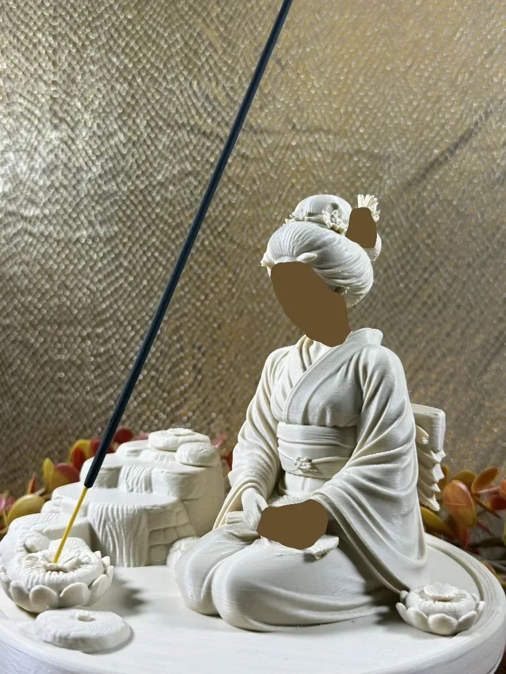 Figura Geisha con base de incienso, vista 3