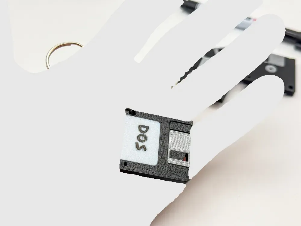Llavero Mini Disquete 3 1/2 - Memorias NFC, vista 3