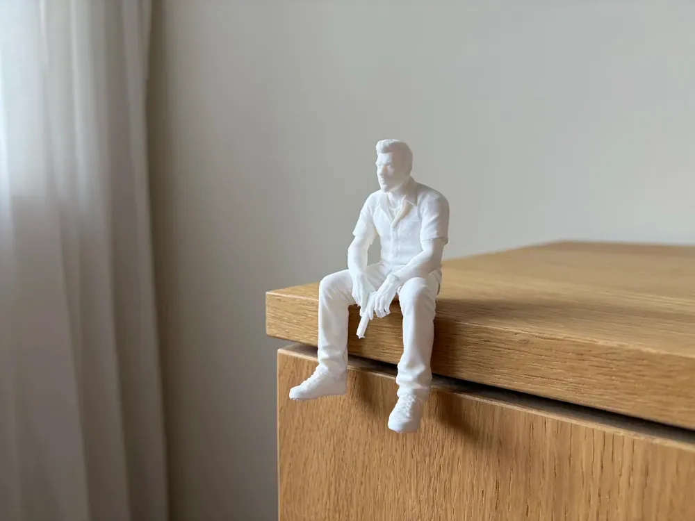 Figura Tommy Vercetti Estante Sentado GTA Vice City, vista 2