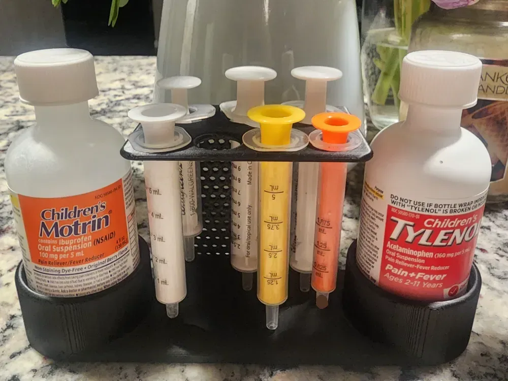 Porta jeringuillas y medicamentos, vista 1