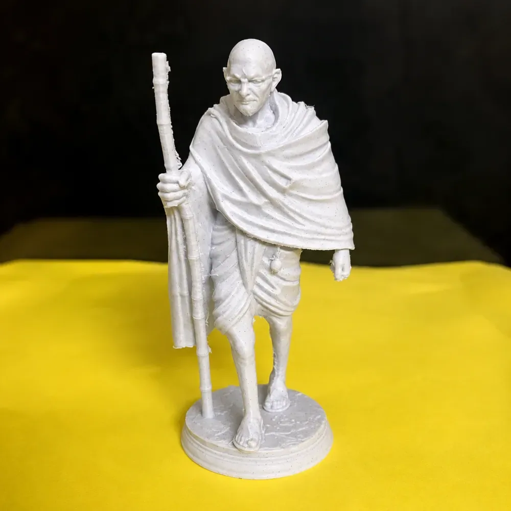 Estatua de Gandhi modelo 3d, vista 2