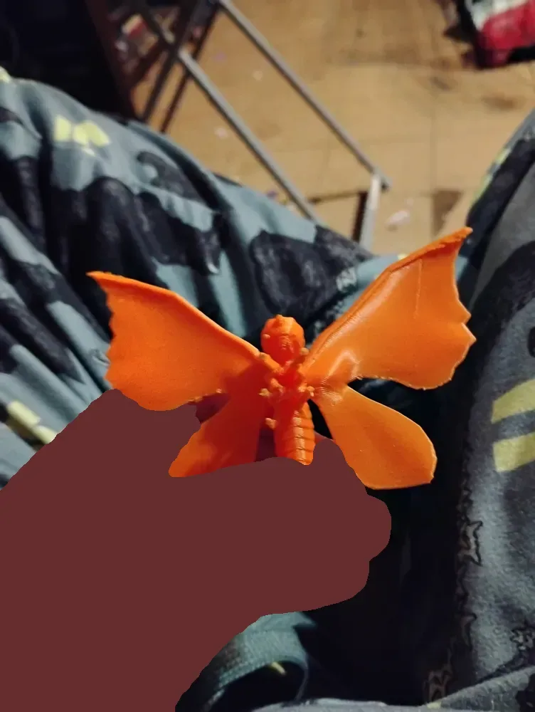 Solo un modelo simple de mothra, vista 2