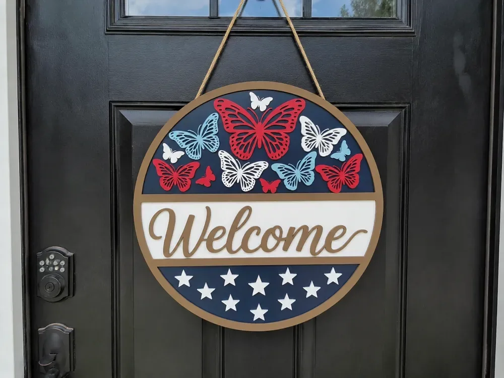 Letrero de bienvenida para puerta de mariposa patriótica, vista 1