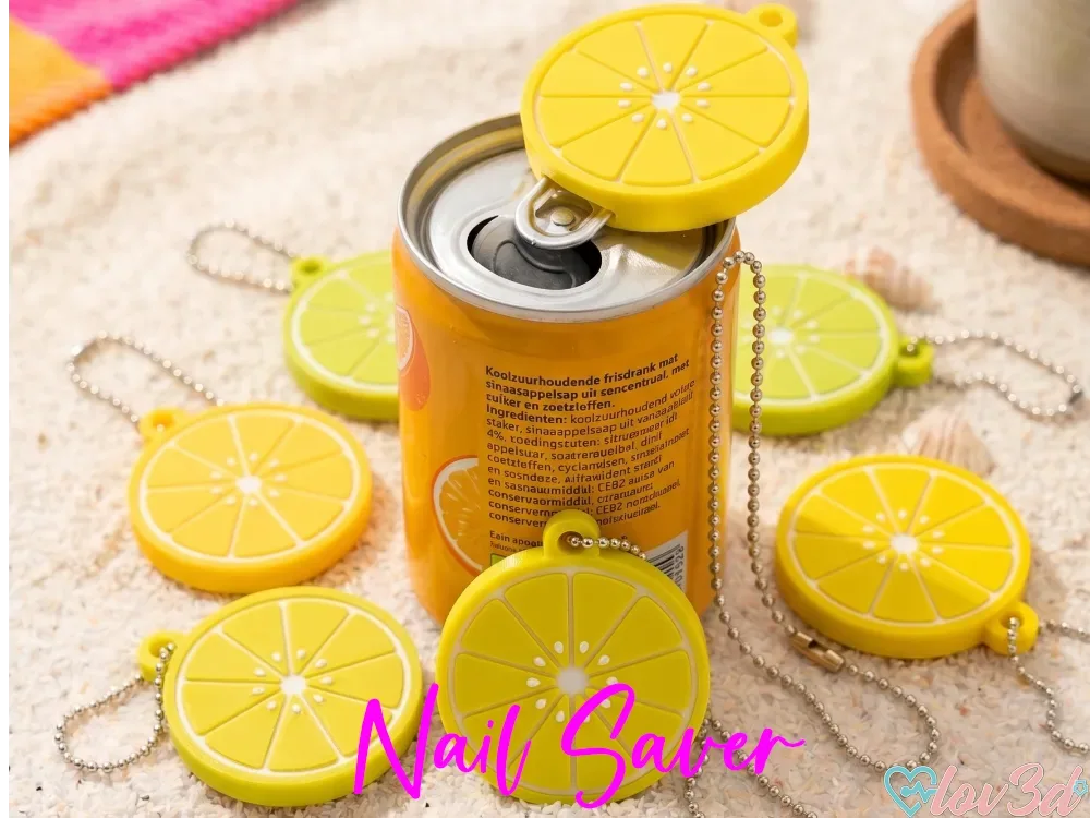 Abrelatas y protector de uñas con rodajas de limón fresco, vista 1