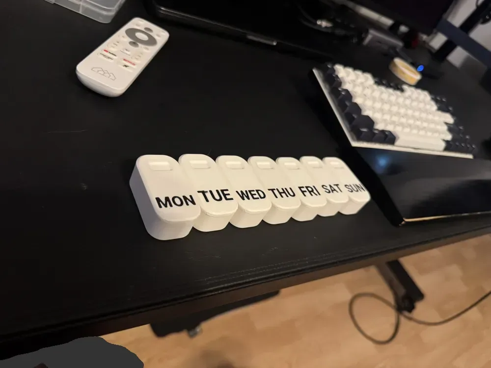 IckyGuy NanoMag - Organizador magnético de pastillas de 7 días, vista 2
