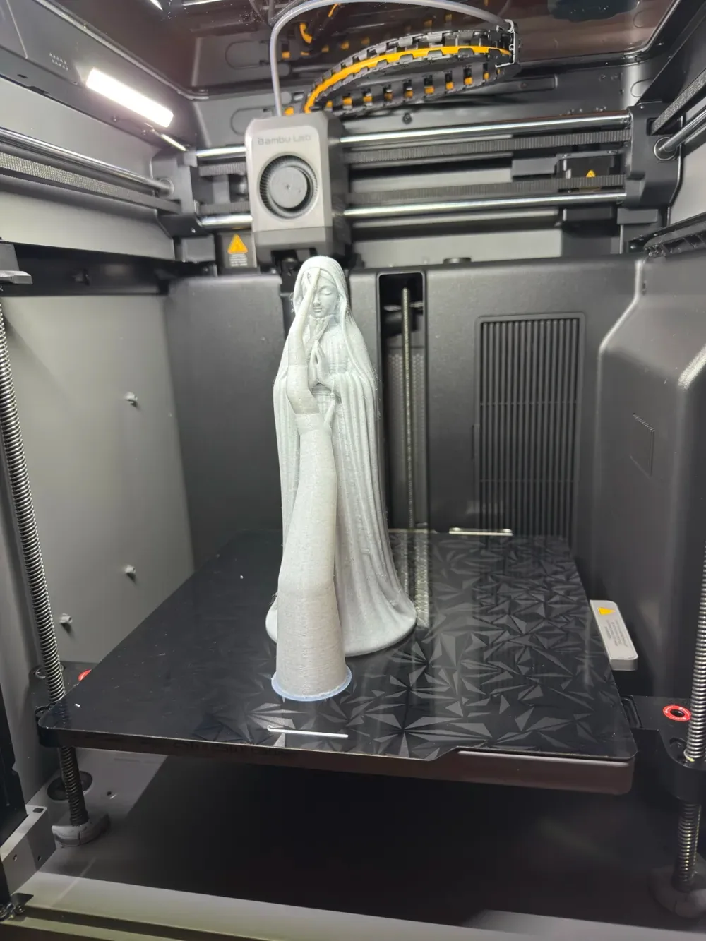 Estatua de la Santísima Virgen María, vista 3