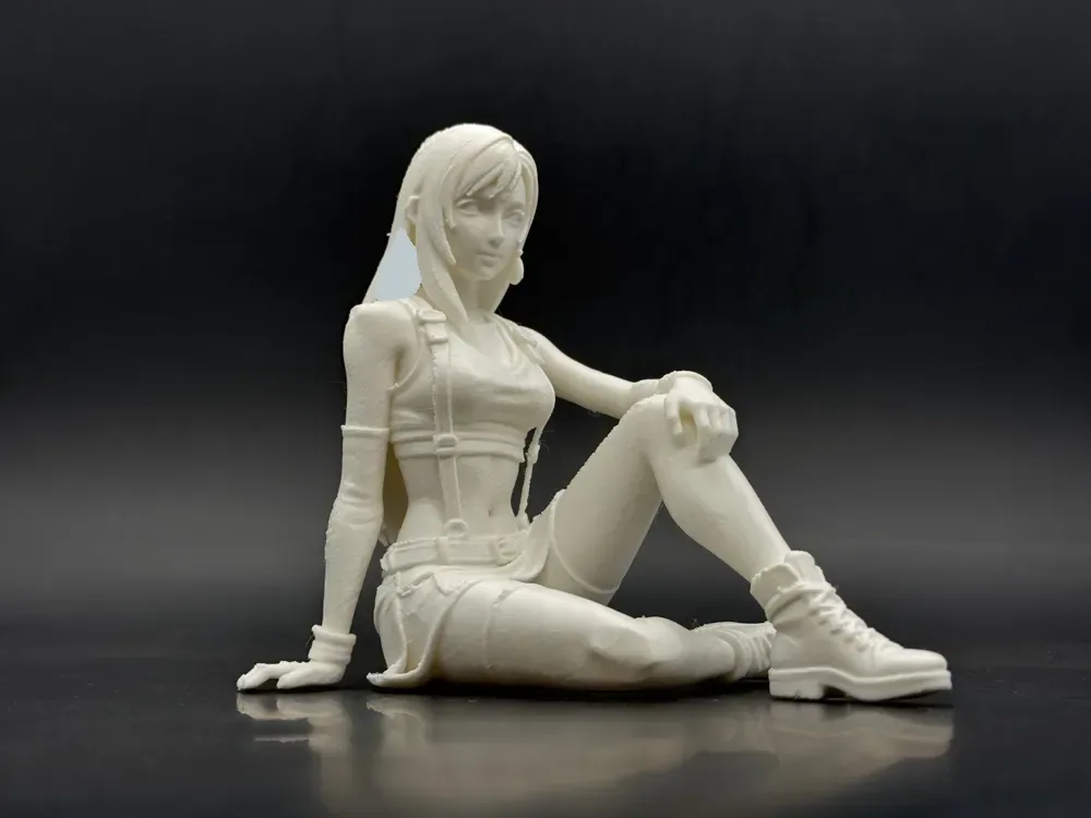 Tifa sentada, vista 2