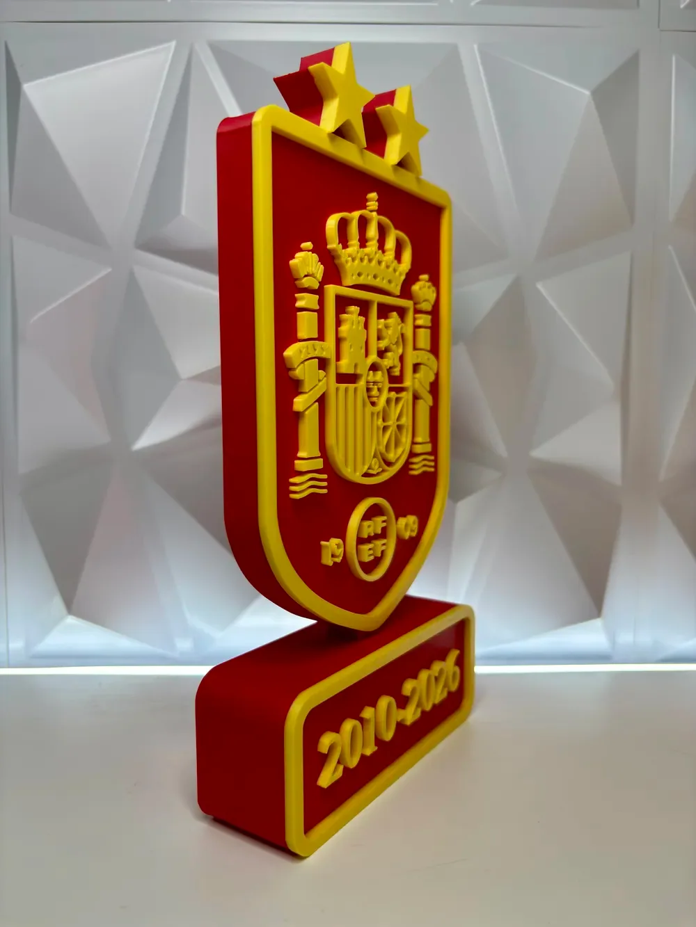 Escudo España Campeona del Mundo 2026 2 Estrellas, vista 3