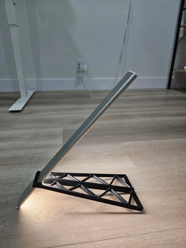 Soporte de armadura minimalista para barras de luces LED para impresión 3D, vista 2