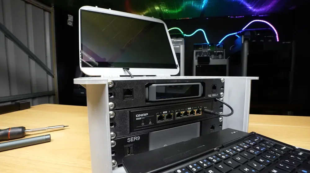 Internet portátil sin conexión: Homelab 3U en un estuche, vista 2