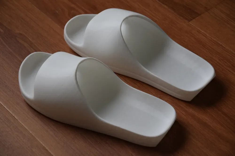Zapatos deslizantes (Adilette) - Totalmente impresos en 3D, vista 2