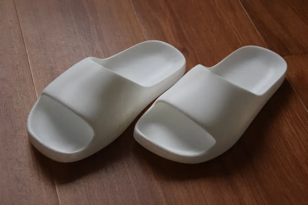 Zapatos deslizantes (Adilette) - Totalmente impresos en 3D, vista 3