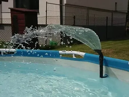 fuente de piscina, vista 1
