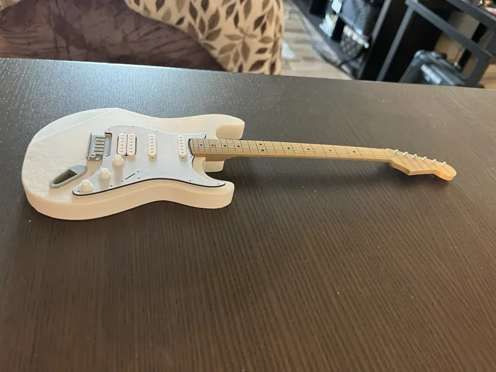 Réplica de guitarra Fender Stratocaster, vista 3