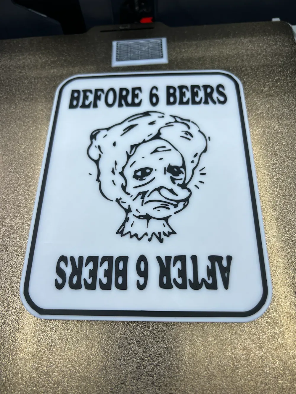 ANTES DE 6 CERVEZAS Y DESPUÉS DE 6 CERVEZAS FIRMAR. GIRAR ALREDEDOR, vista 3