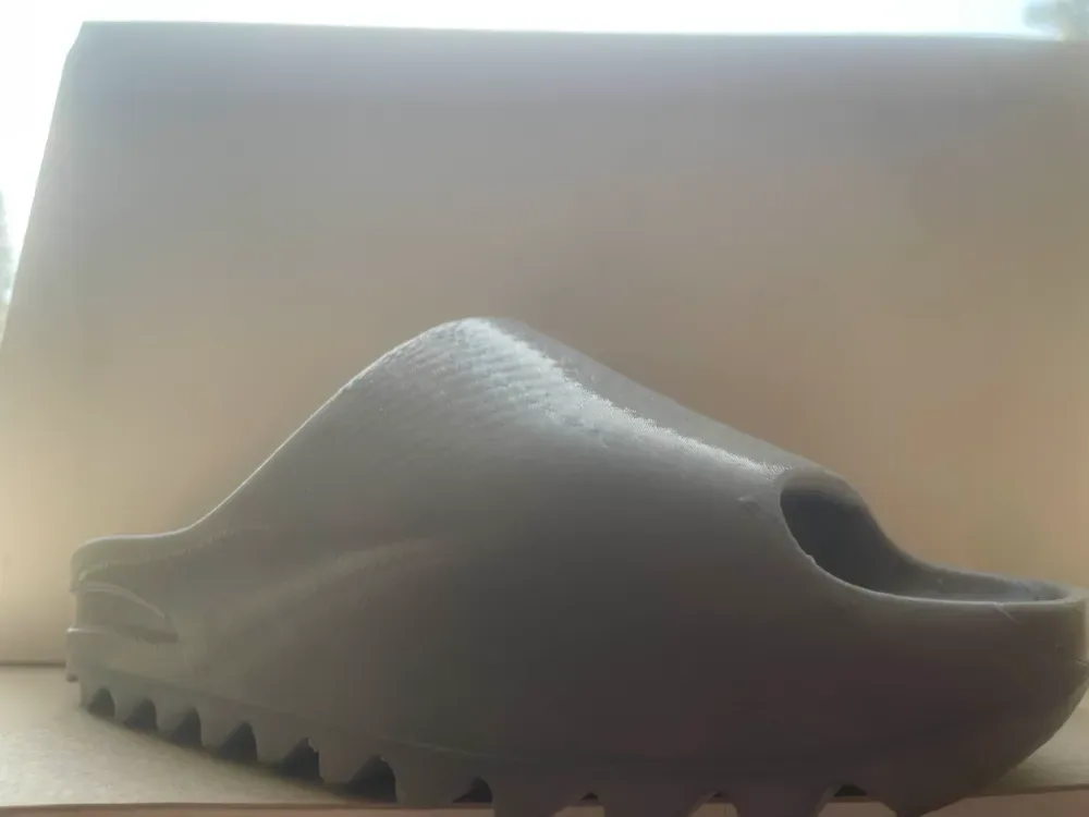 GRANDES diapositivas yeezy, vista 3