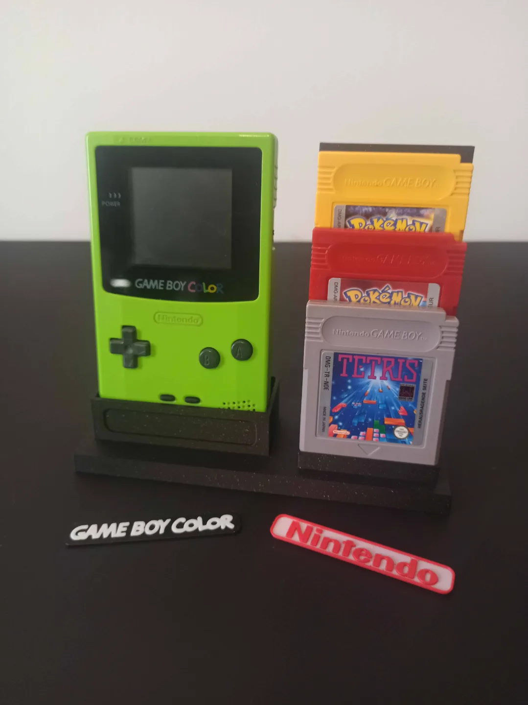 Soporte y cartuchos minimalistas para GameBoyColor para impresión 3D, vista 2