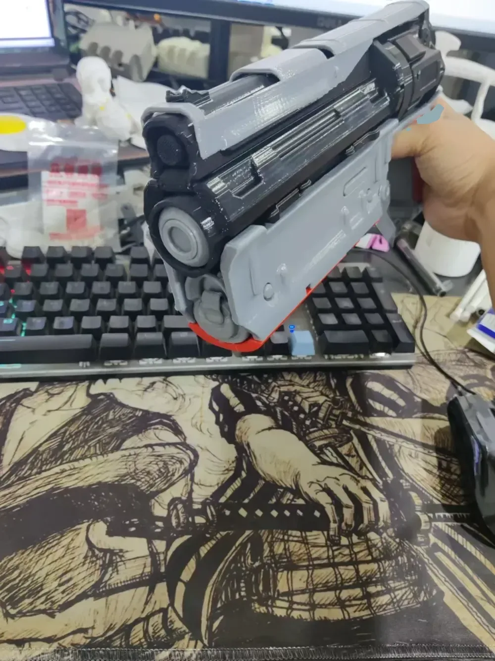 Cyberpunk 2077 Pistola de martillo del camarada, vista 2