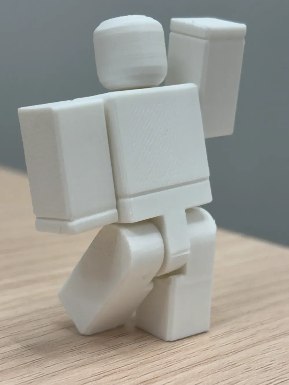 Figura Roblox articulada, vista 2