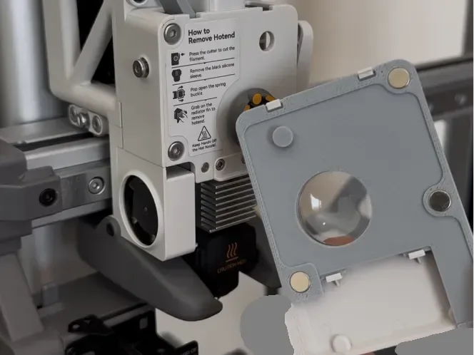 Adaptador de interfaz magnética para cubierta del extrusor A1, vista 1