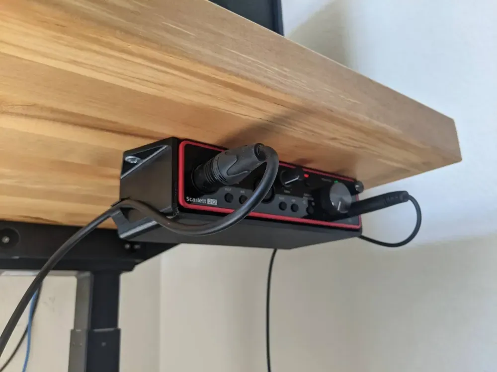 Soporte para debajo del escritorio Focusrite Scarlett 2i2, vista 2