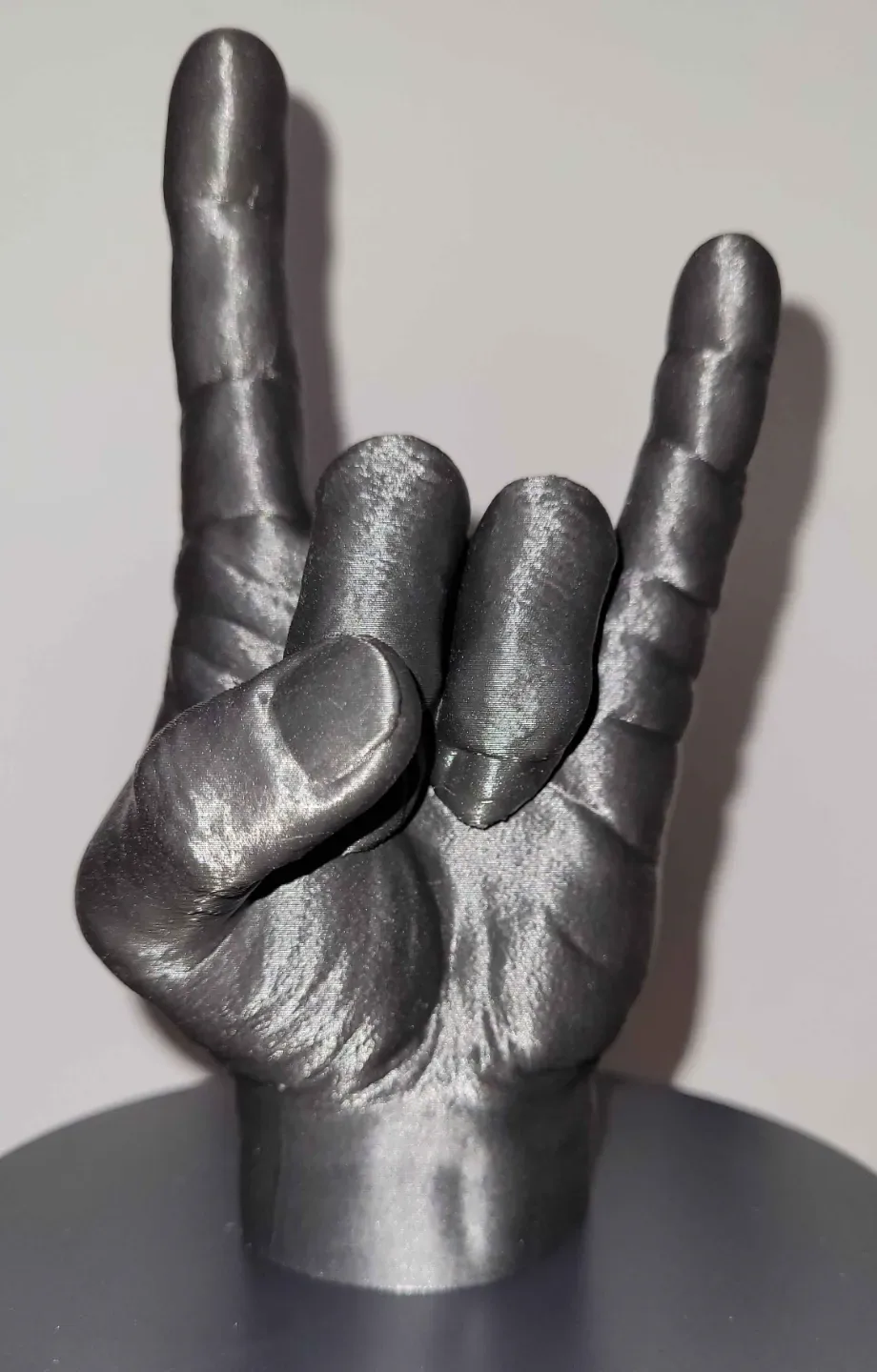 Mano de hard rock / Signo de los cuernos, vista 2