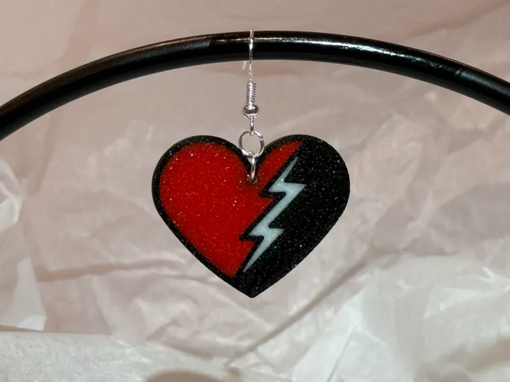 Descendientes - Rise of Red: Rebel at Heart Pendientes, vista 1