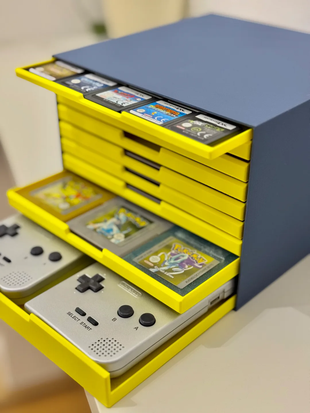 Nintendo – Gameboy – Estante para cartuchos para impresión 3D, vista 1