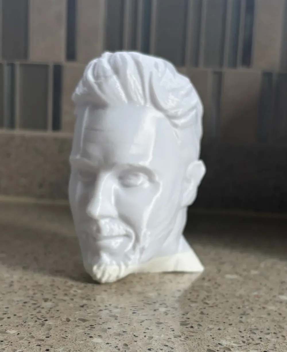 Busto de Gary Barlow, vista 2