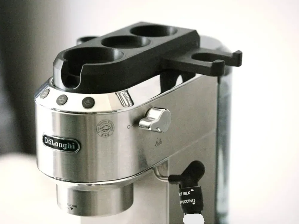 DeLonghi dedica estación de manipulación,it, vista 1