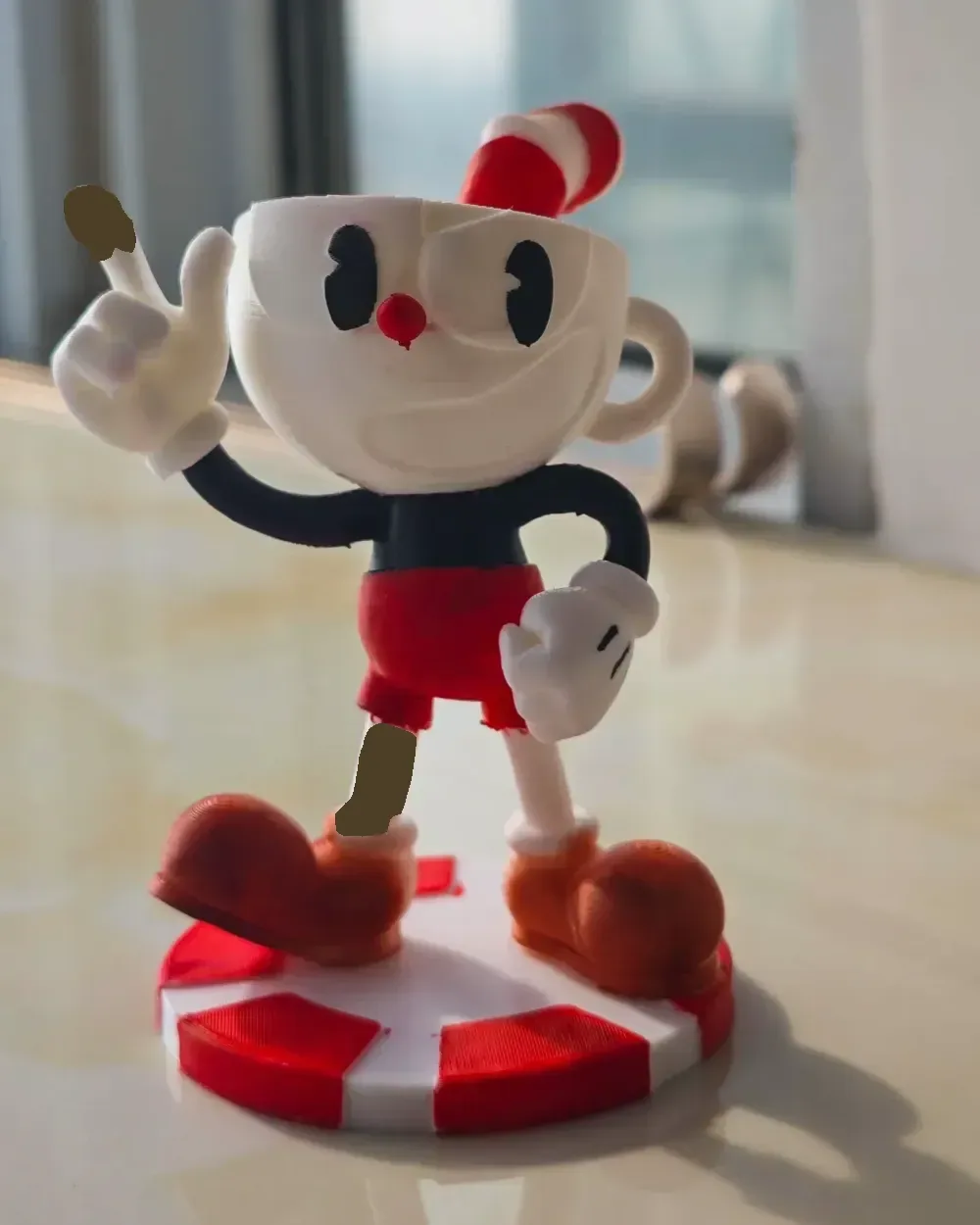 Piezas multicolores de Cuphead, vista 2