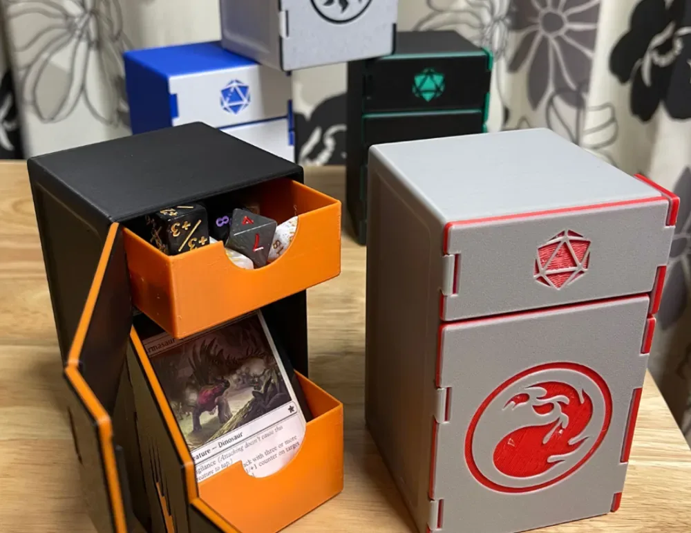 Caja de cartas coleccionables MTG con espacio para dados para impresión 3D, vista 1